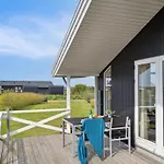 Ewa - 75m From The Sea By Interhome