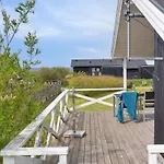 Ewa - 75m From The Sea By Interhome