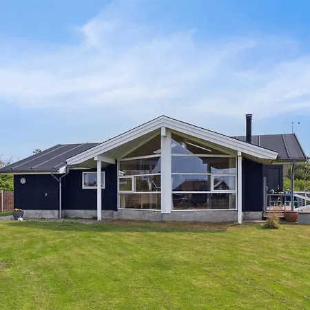 Semesterbostad Ewa - 75m From The Sea By Interhome Yderby
